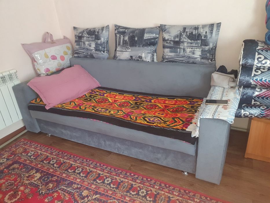 Диваны и кровати