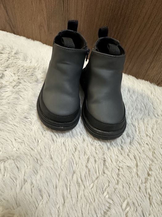 Обувки zara за бебе