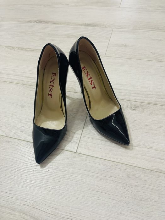 Pantofi stiletto negri