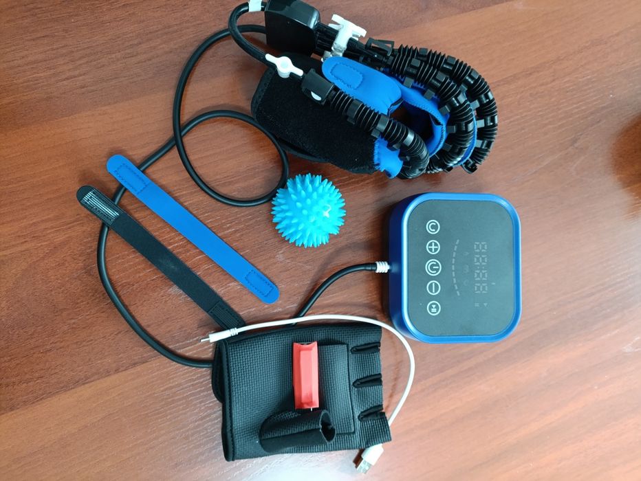 Продам Реабилитационную перчатку