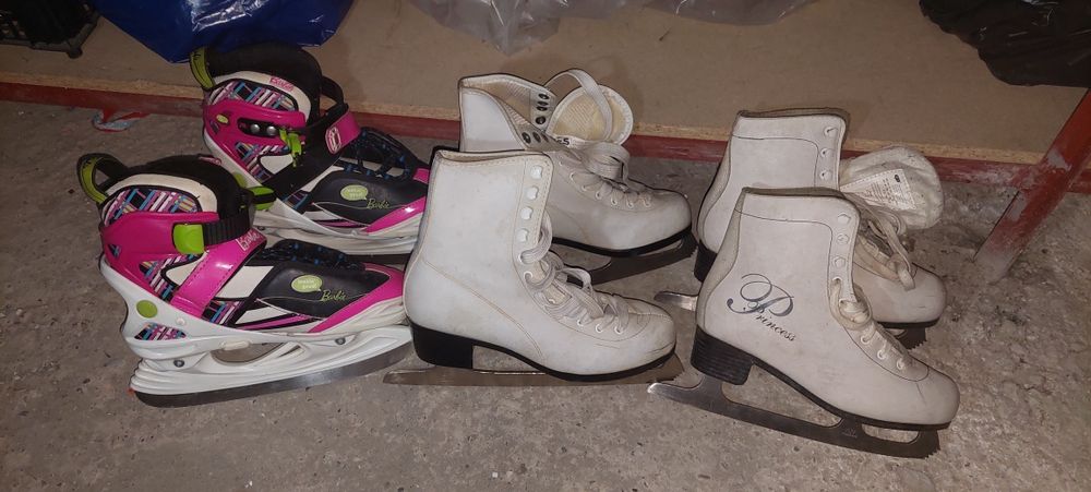 Vând schiuri, clăpari, patine