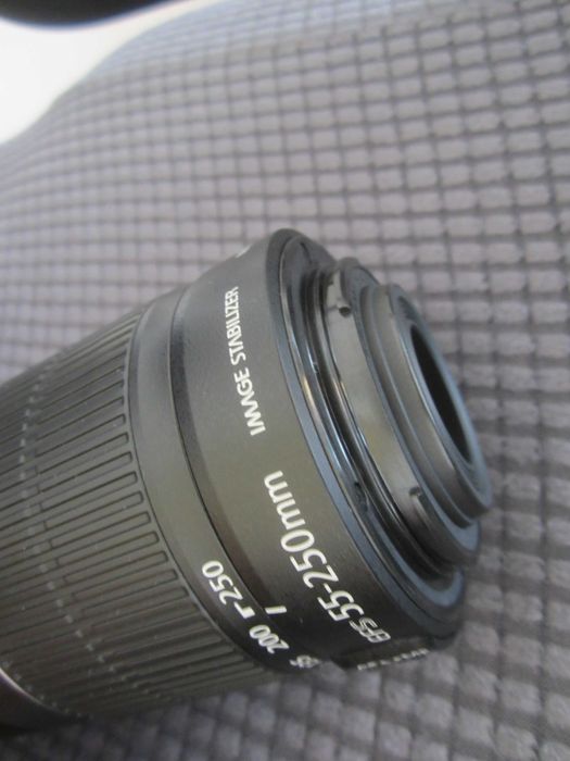 Обектив Canon EF-S 55-250mm 1.4-5.6 IS II