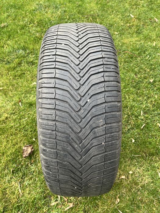 Vând set de 4 anvelope ALL SEASON 225/55 R18, stare bună
