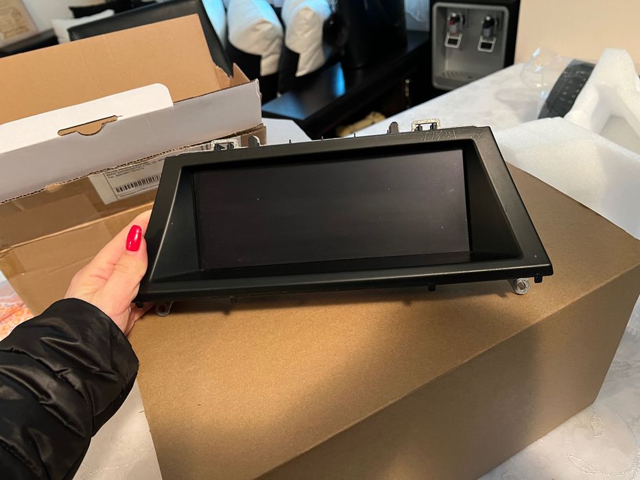 Навигация за BMW X6 и километражно табло