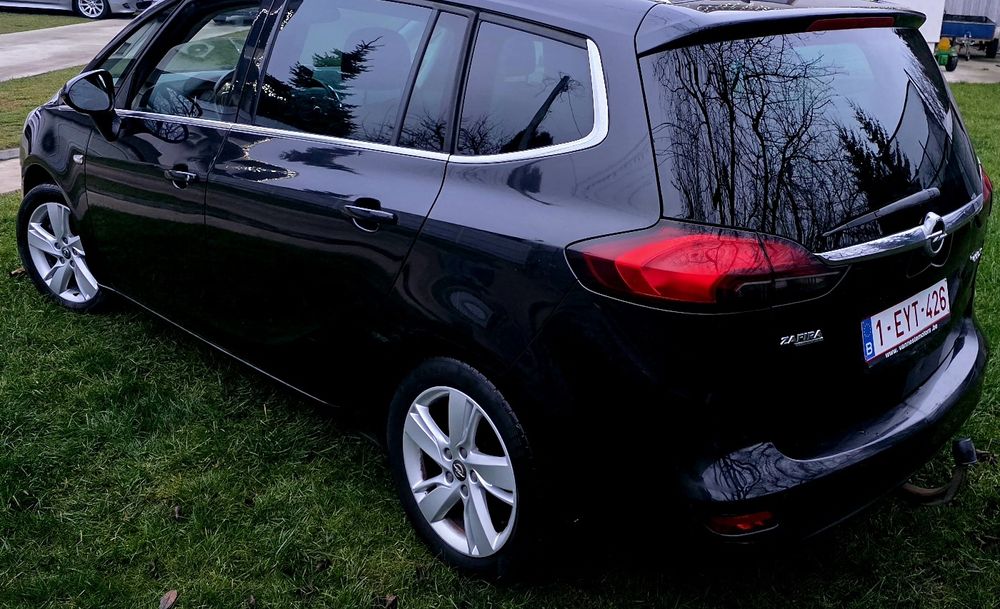 Opel Zafira 7 locuri an 2016