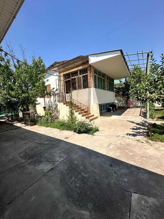 дача сотилади срочно