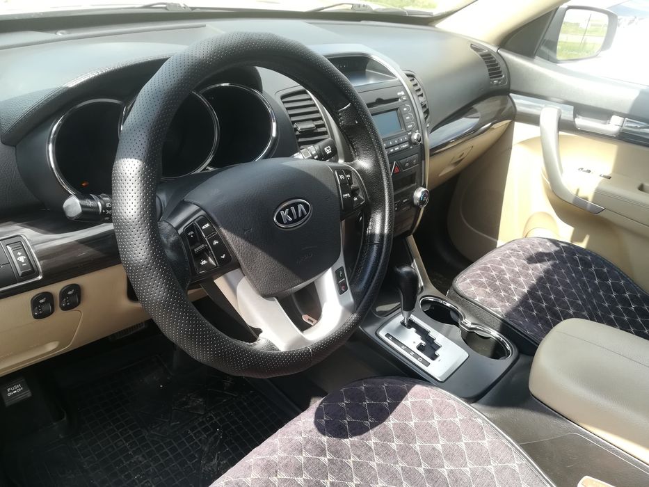 Продам соренто киа