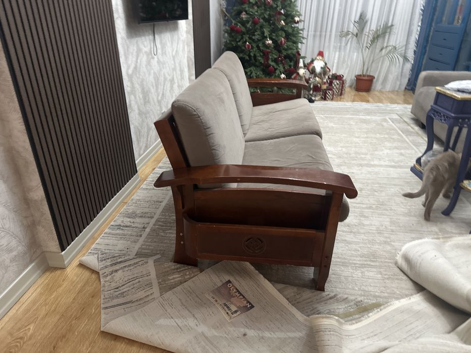 Срочно продается раскладной диван! 3000