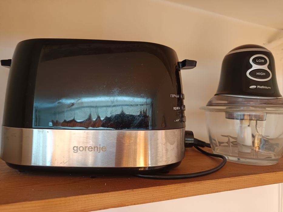 Tocator platinium si aparat de prajit paine gorenje