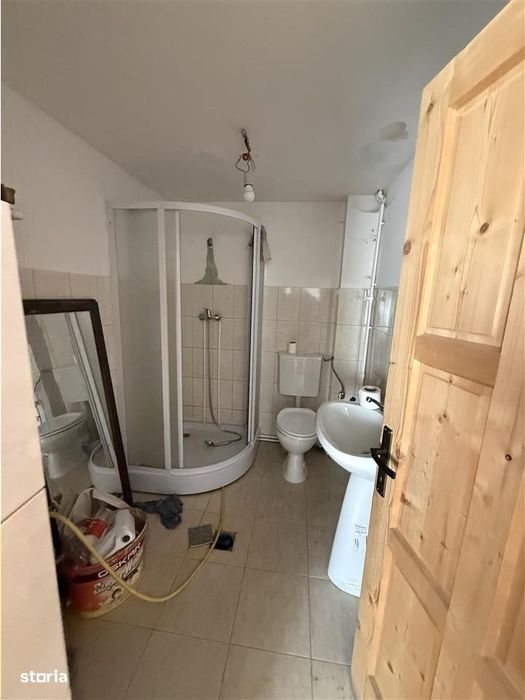 Casa la munte cu teren 2 hectare