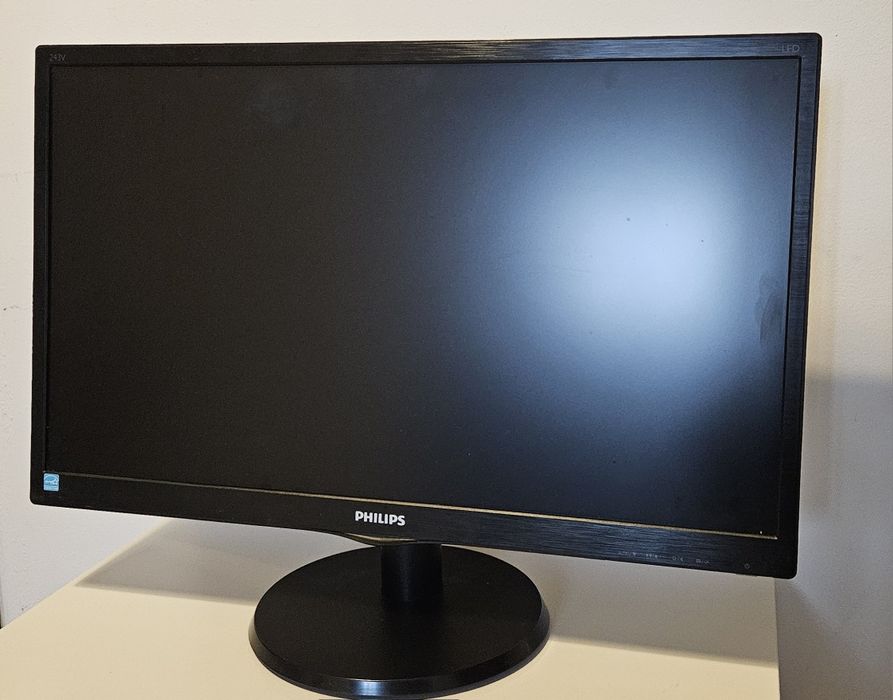 Monitor Philips  - Diagonala:23,6'
23.6 "
- Rezolutie nativa:
1920 x 1