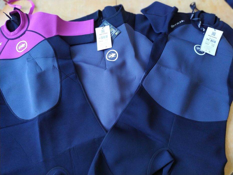 Неопренови костюми Hot tuna, нови три - 1 за възрастен и 2 детски