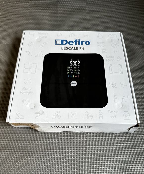 Cantar smart Defiro, 16 functii, display mare, pentru monitorizarea greutatii