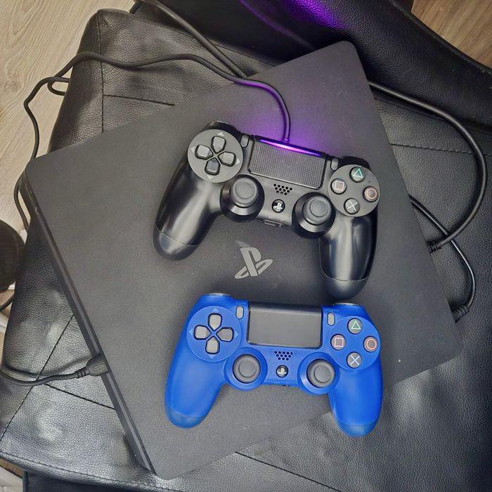 Sony Playstation 4 Slim