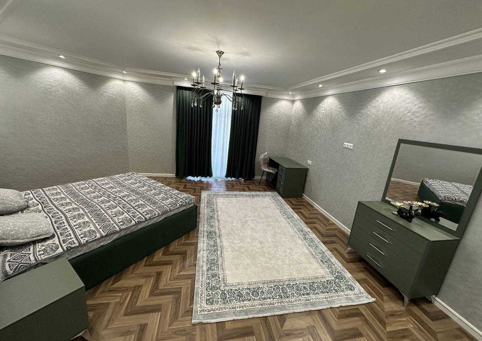 Сдается 6х ком квартира на Алмазарском р-не Тахтапул! Дуплекс!