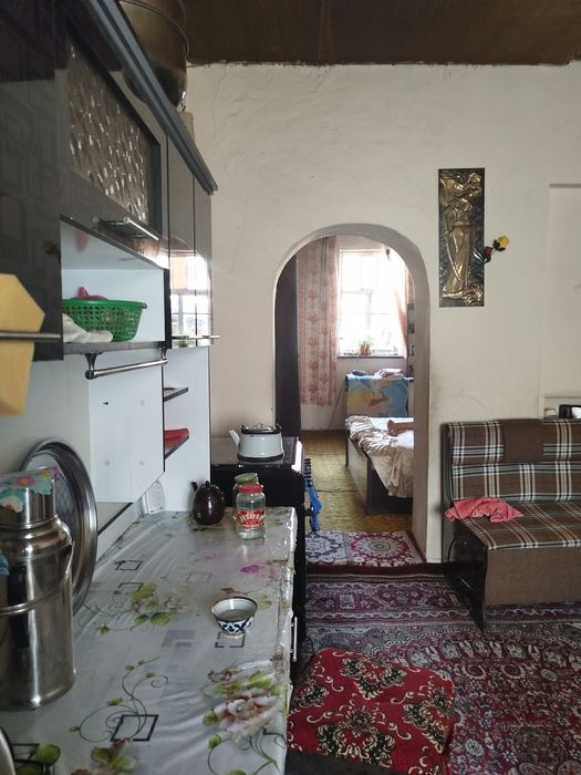 Уй 8хона сотилади