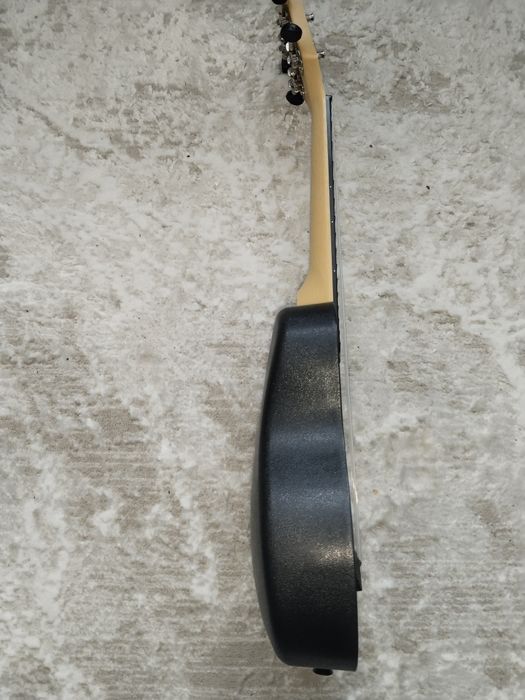 Продам укулеле сопрано