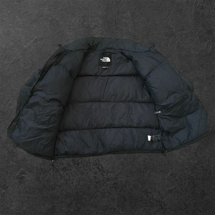 Яке The North Face Puffer 700