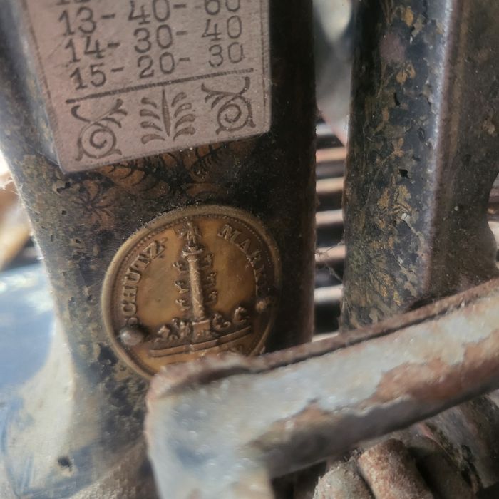 Masina de cusut Schutz Marke antic