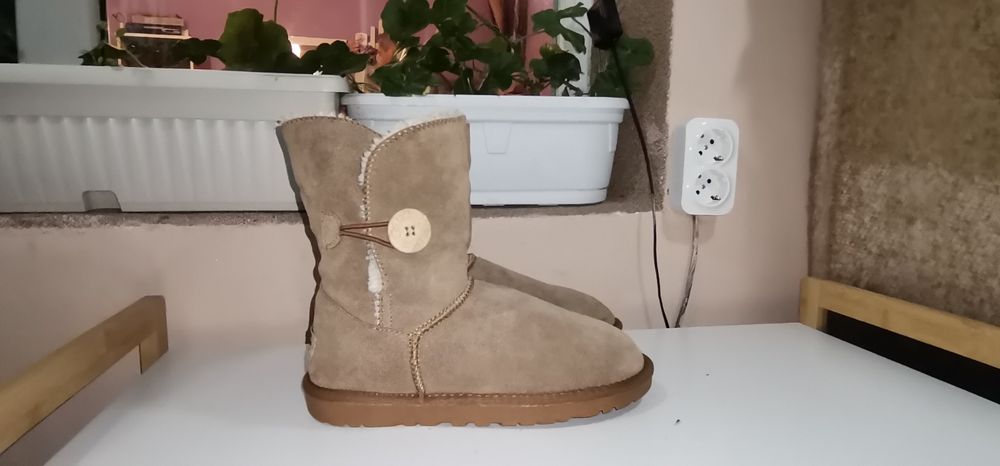 Ботуши апрески Ugg 38 н.