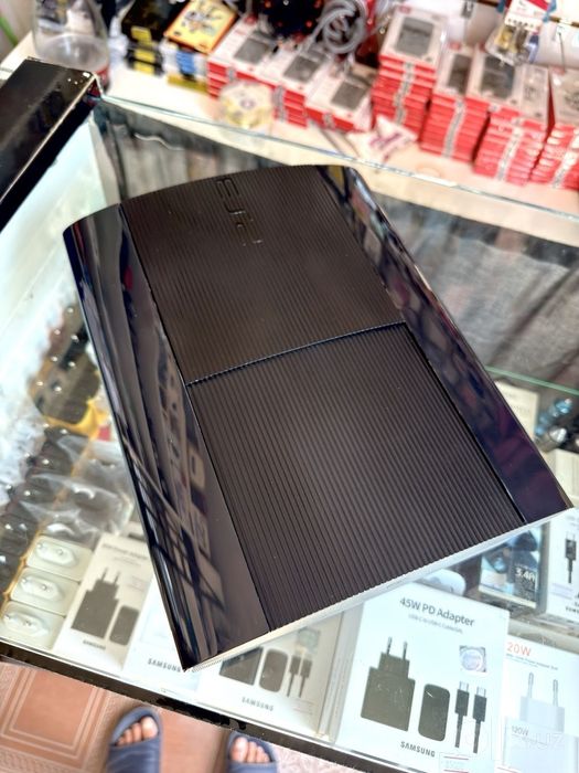 Playstation 3 Super Slim  500gb