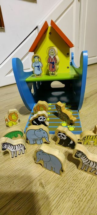 Arca lui Noe din lemn