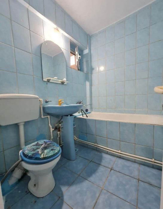 Vânzare apartament 3 camere transformat in 2 camere,in Micro 39A,pret negociabil!