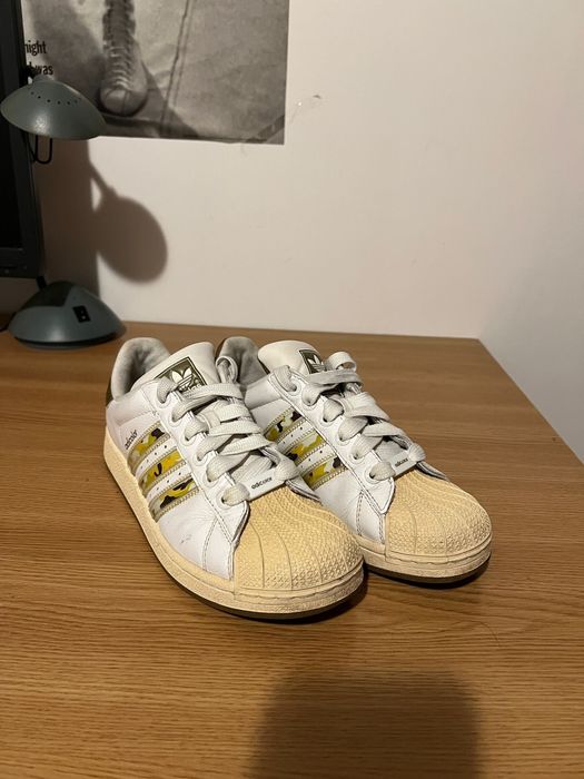 Adidas model Adicolor 38
