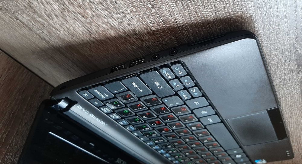 нетбук Aсer One с новой мышкой