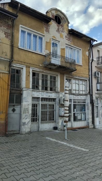 Продава къща в гр.Бобошево