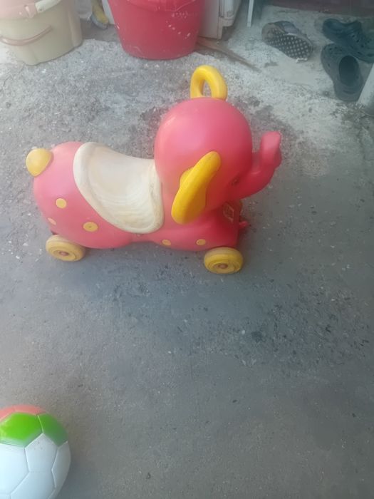 Бебешки играчки за момче или момиче