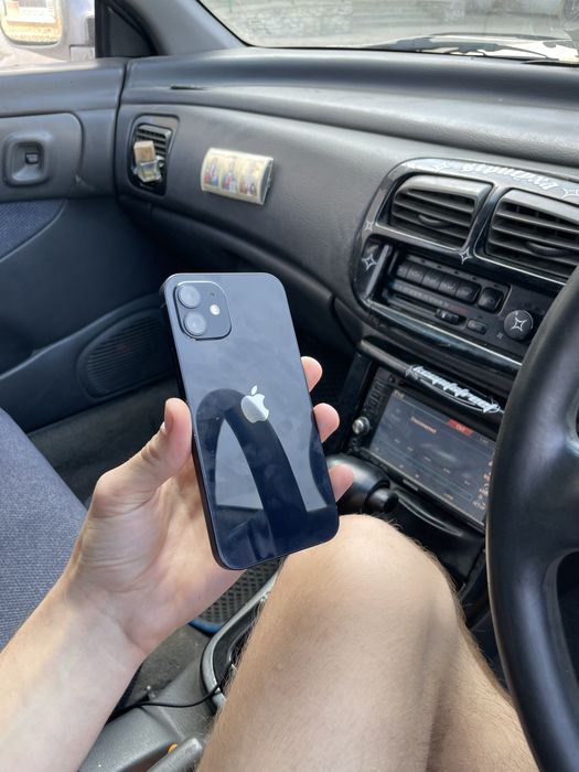 Продам айфон IPhone 12 128gb