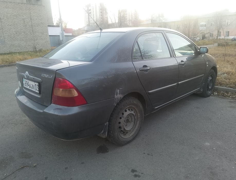 Продам 2004 короллу