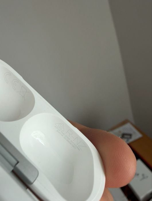 AirPods Pro 3 Carcasa + casca dreapta