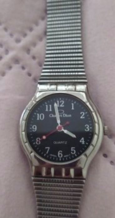 Дамска верижка и часовници