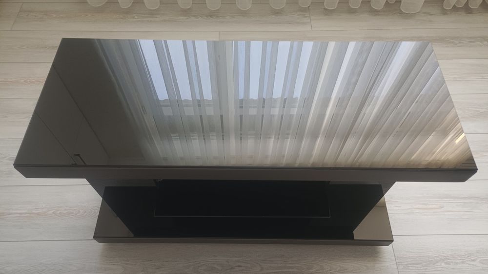 Продае́ться подставка под телевизор в отличном состонии