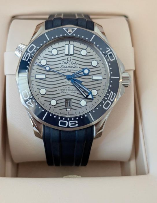 Omega Seamaster Diver 300M (2023) / Сив циферблат / Full Set