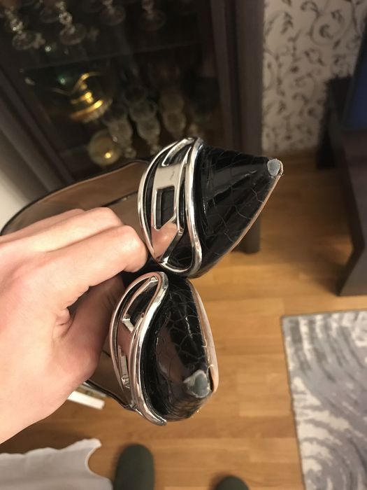 Продам женские туфли