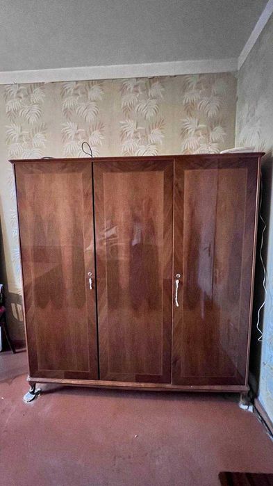 Продам спальный гарнитур (комплект)