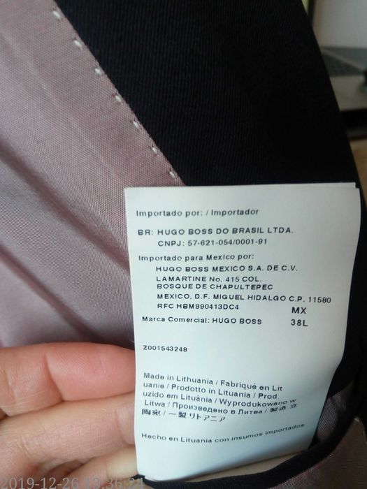 Hugo Boss. 150 ron .sacou barbatesc