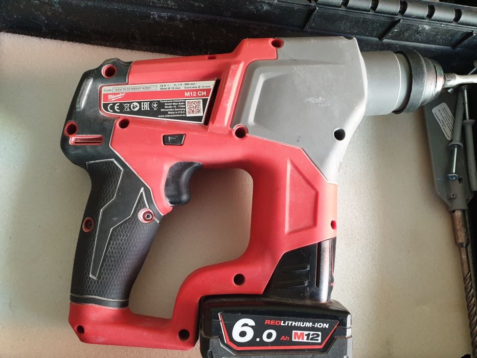 Перфоратор Milwaukee m12