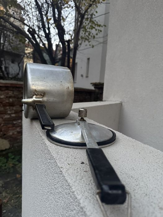 Тенджера под налягане.