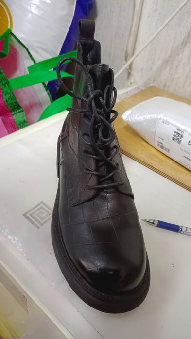 Женские ботинки демисезонные.