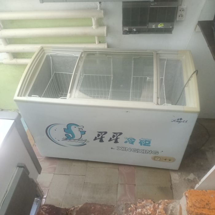 Холодильник и морозильная камера