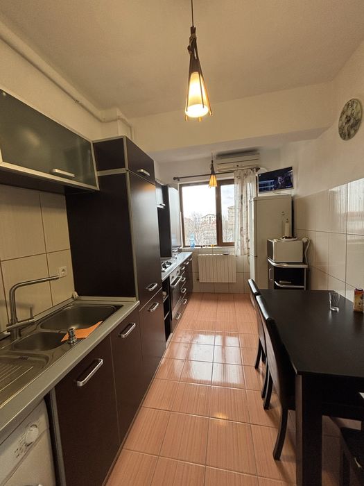 Se inchiriaza apartament 2 camere Cartierul Latin