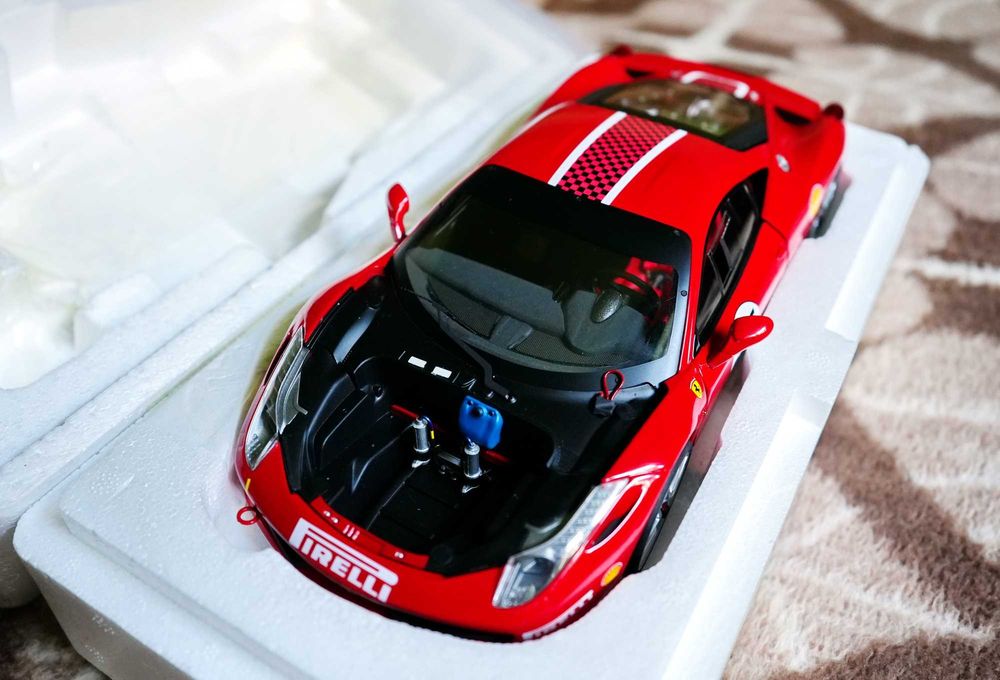 FERRARI 458 Challenge (Elite) 1/18