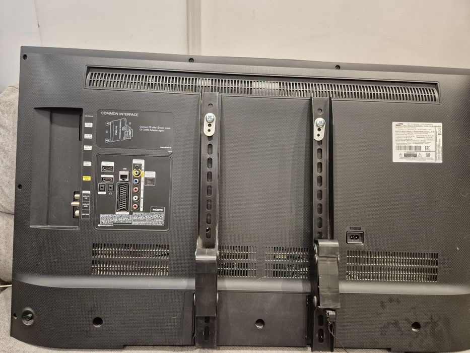 Продам телевизор samsung 104 см