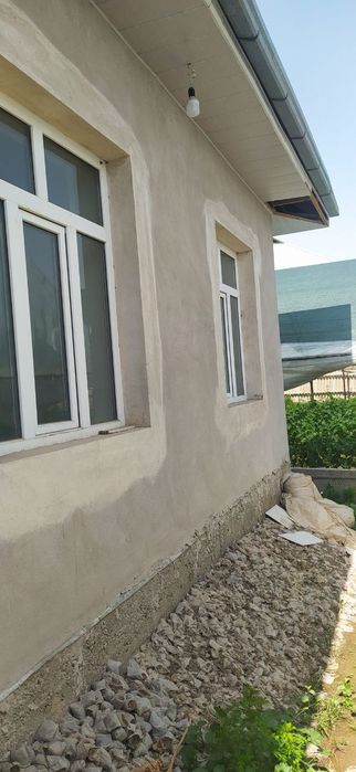 Срочни уй сотилади