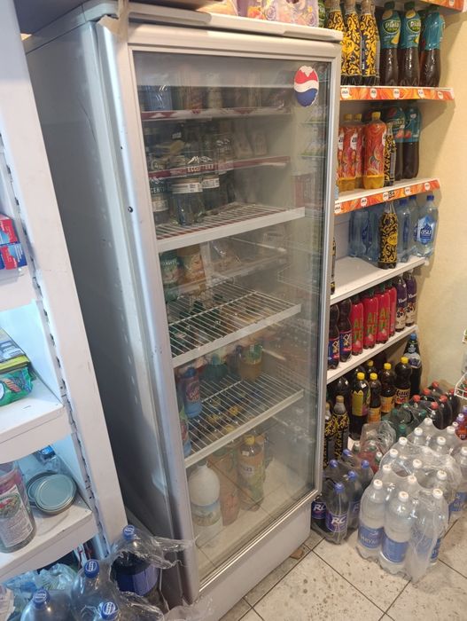 Витринный холодильник