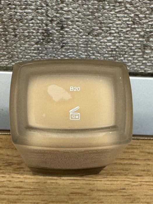 Тональный крем Chanel